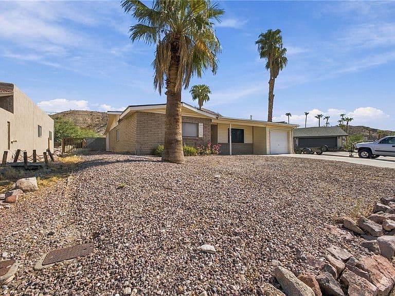 2696 Country Club Drive photo 3