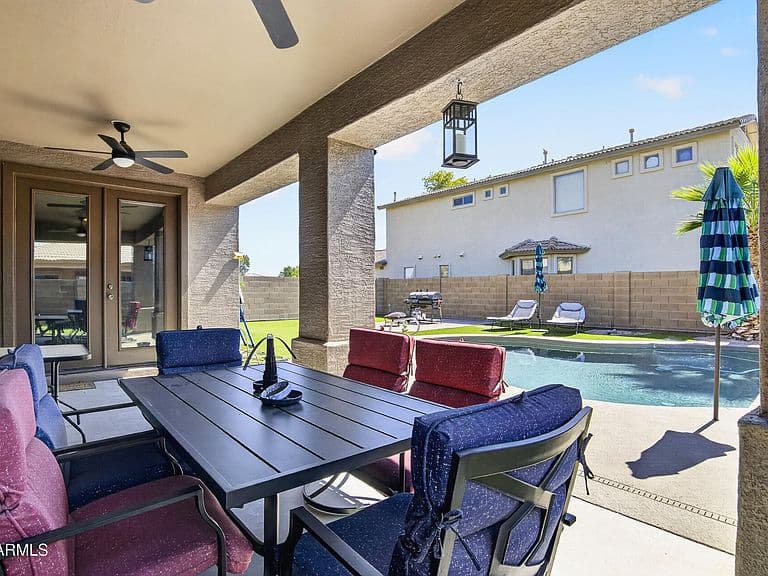 20621 N JONES Drive photo 2