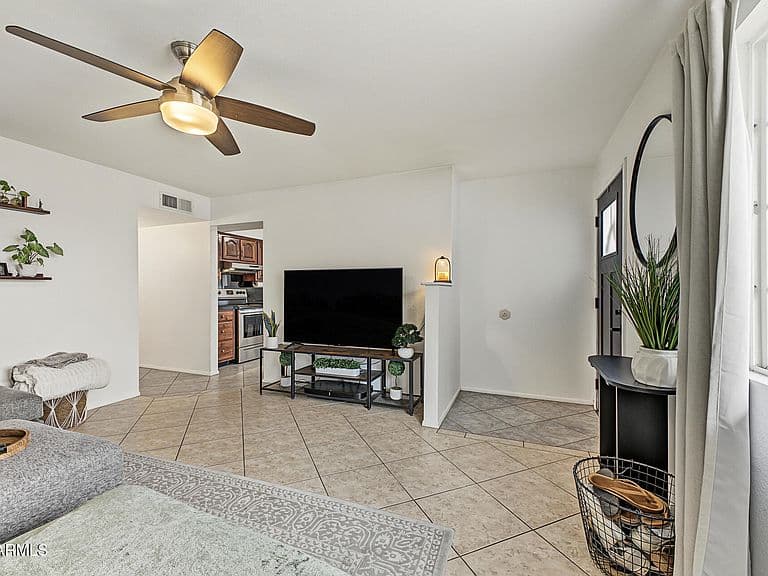 2410 E CONTESSA Street photo 5