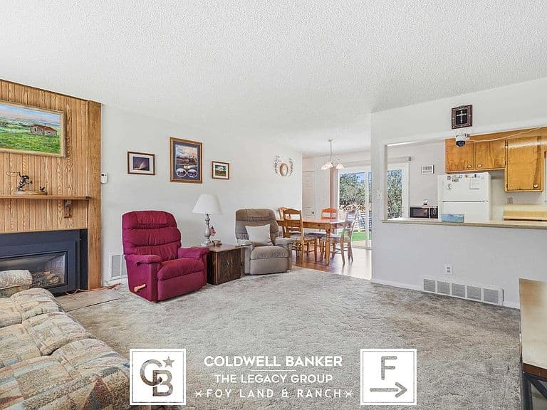 150 Dahlia St photo 4