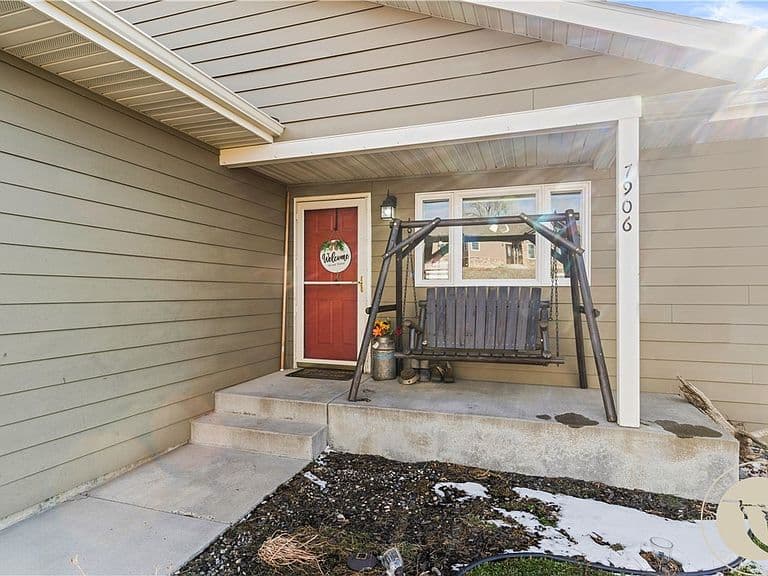 7906 Monad Rd photo 2
