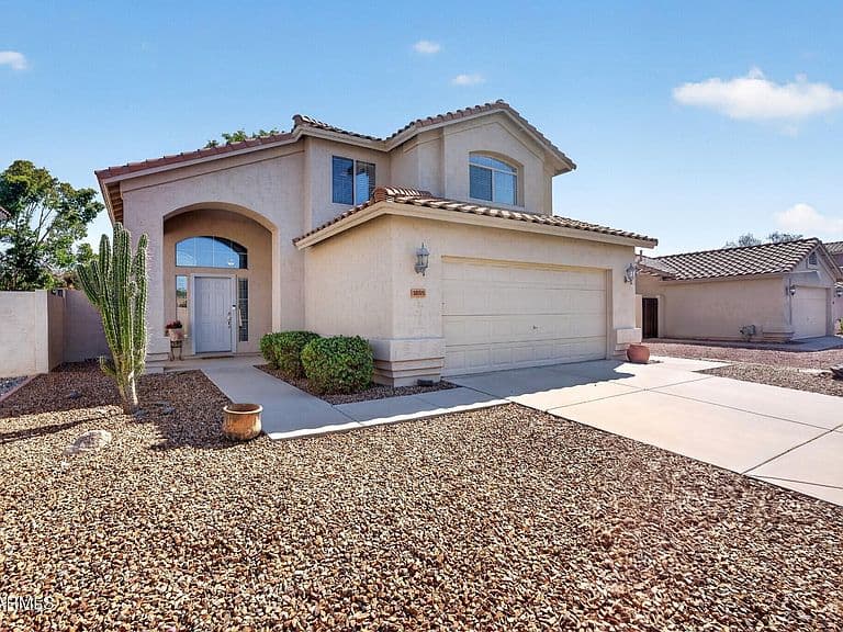 1885 W RAVEN Drive photo 3