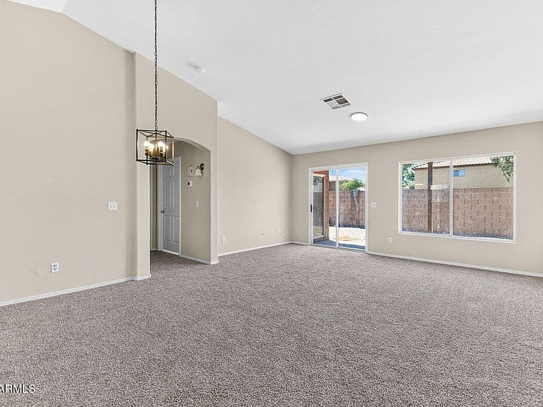 1152 S BRIDGER Drive photo 3