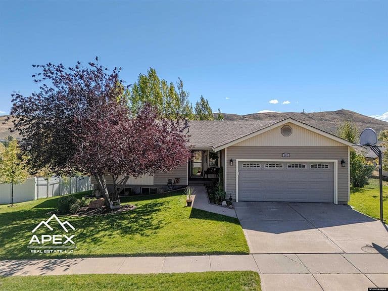 207 Bodine Dr photo 1
