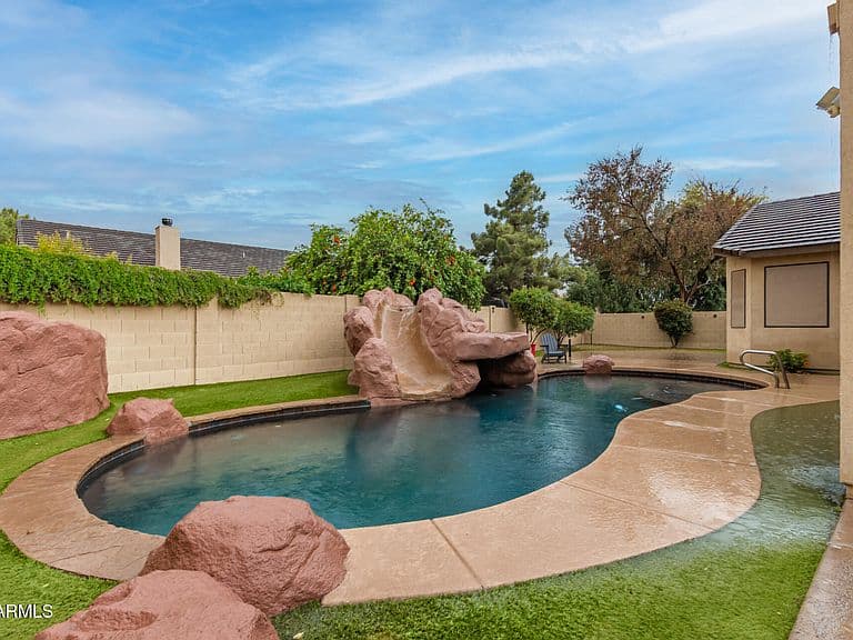 20407 E BRONCO Drive photo 1