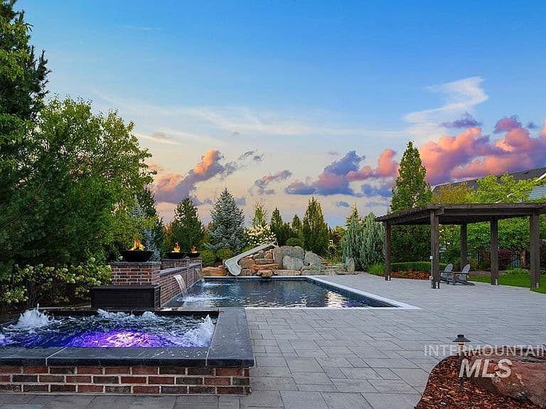 1300 W Windbreaker Ln photo 3