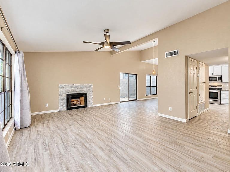 4223 E AGAVE Road photo 4
