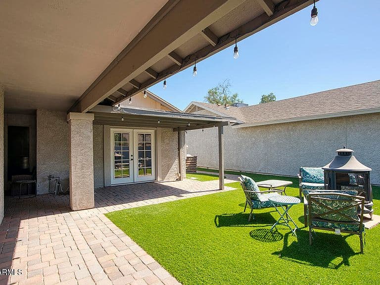 1548 W Jacinto Avenue photo 2