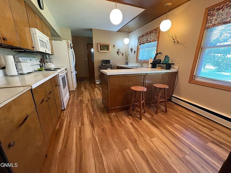 415 6th St N photo 2