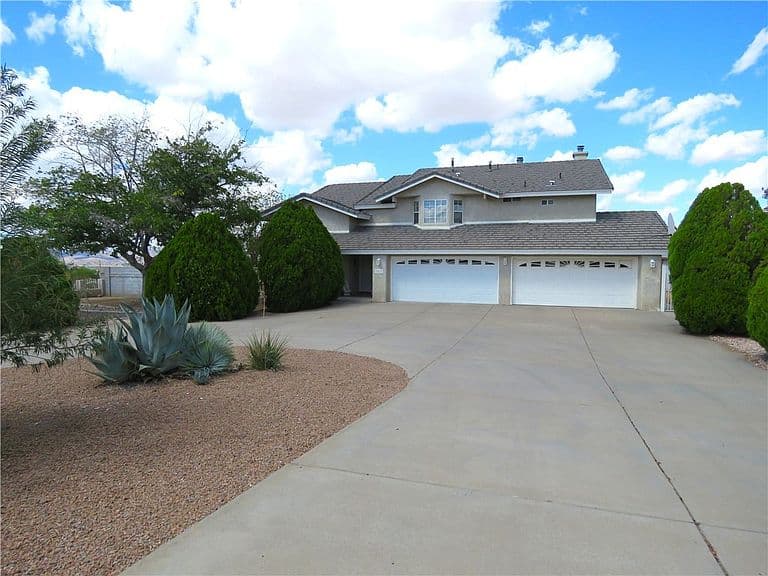 3811 Dakota Road photo 2
