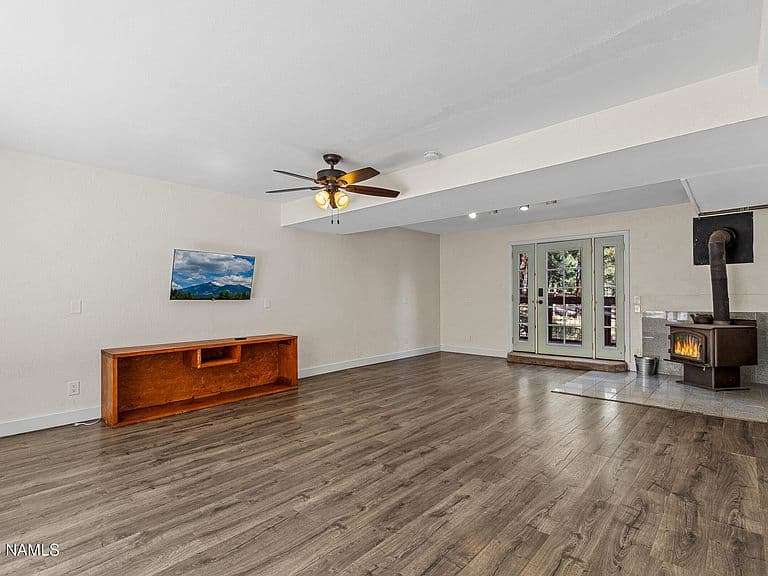 4573 Canyon Loop photo 3
