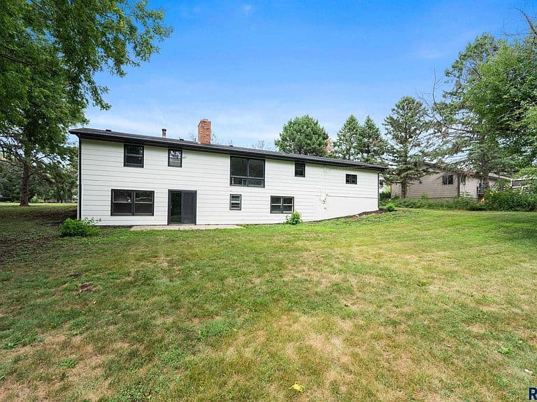 2801 W Delrich Dr photo 3