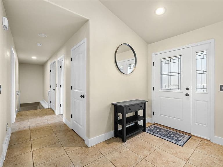 124 Feldspar Way photo 4