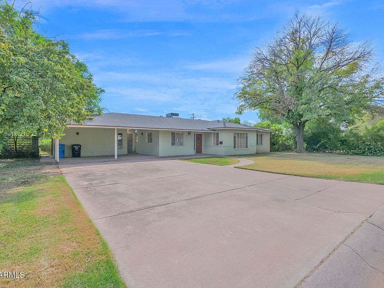 1217 W SOLANO Drive photo 3