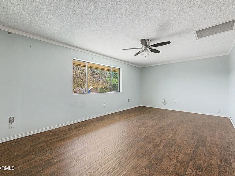9933 W CONCORD Avenue photo 5