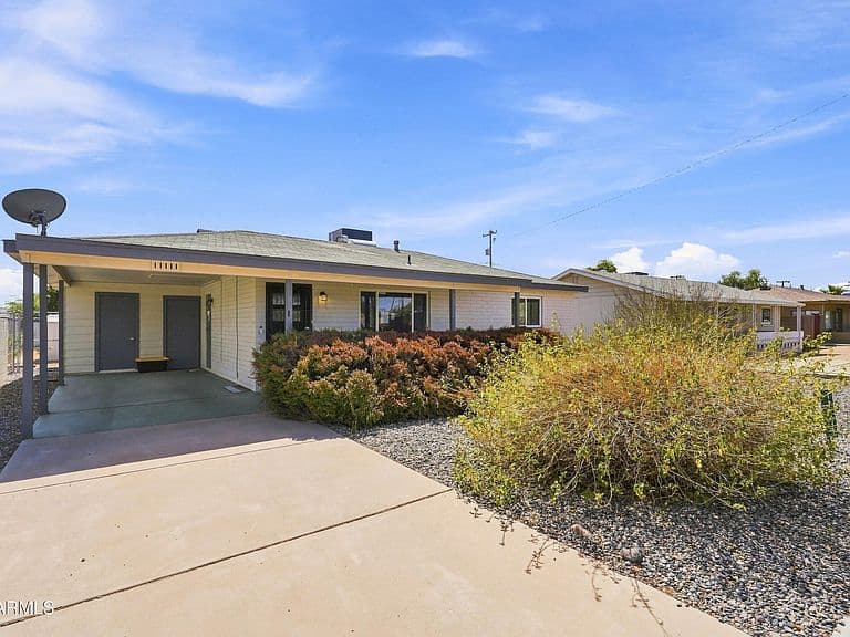 11111 W HOLLYWOOD Avenue photo 3