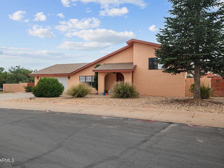 1152 EXETER Drive photo 4
