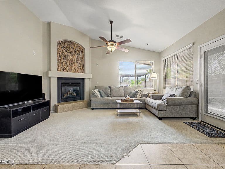 42029 W MICHAELS Drive photo 3