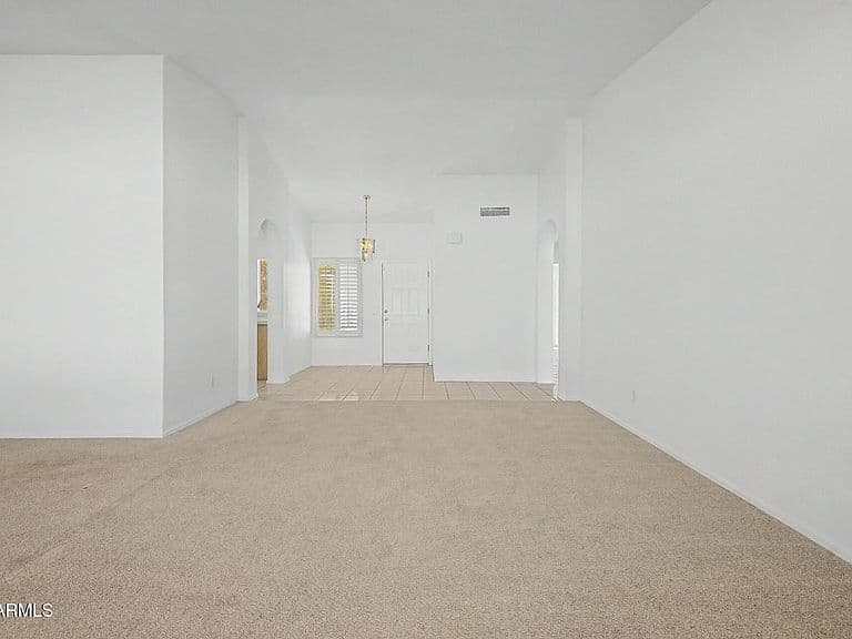 10604 E BELLFLOWER Drive photo 5