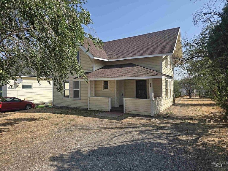 220 8th Ave S photo 1