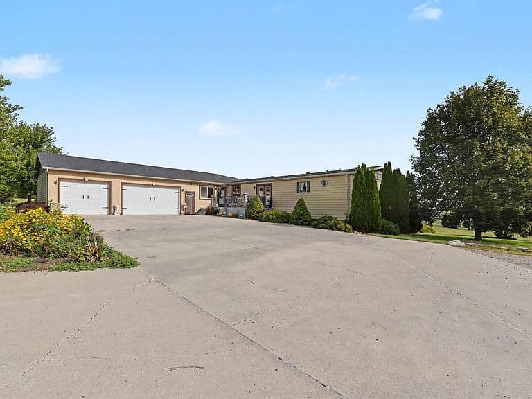 22961 478th Ave photo 2