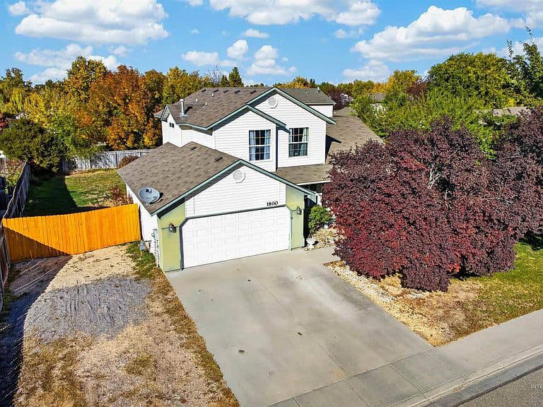 1600 W Roston Ct photo 2