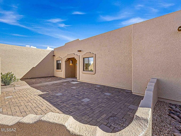 1033 W Placita Agradable photo 4