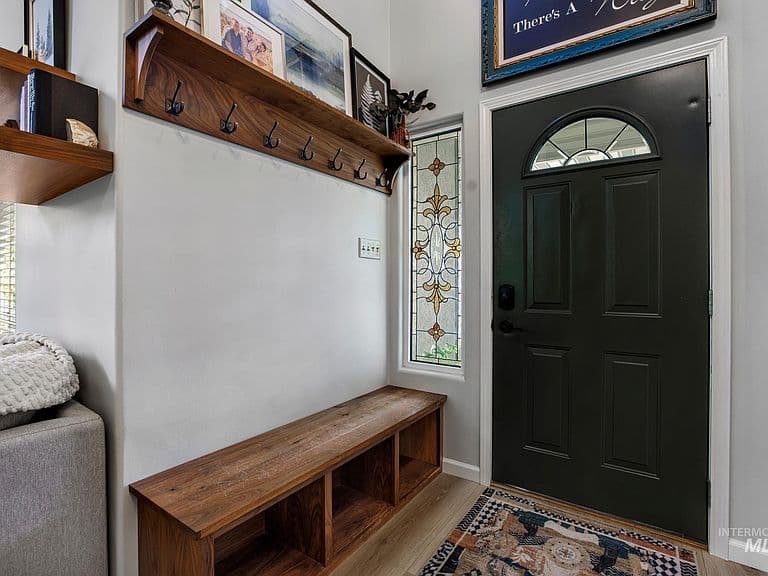 533 Cypress Way photo 4