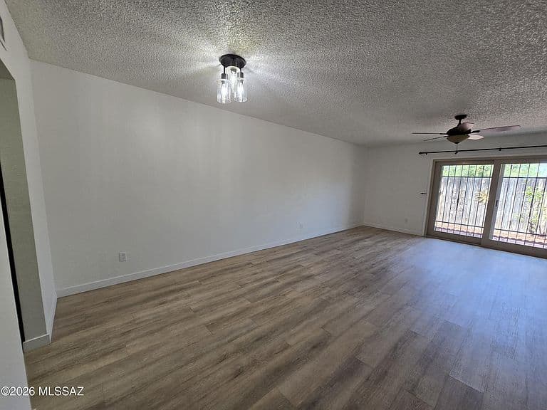 8919 E Calle Norlo photo 3