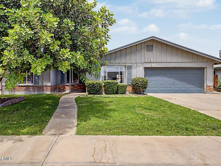 1632 E PALMCROFT Drive photo 1