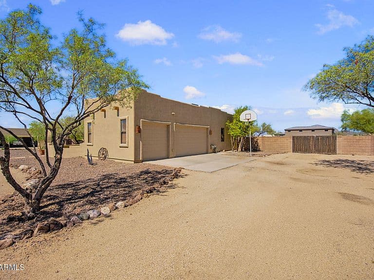 2818 W Tanya Trail photo 4