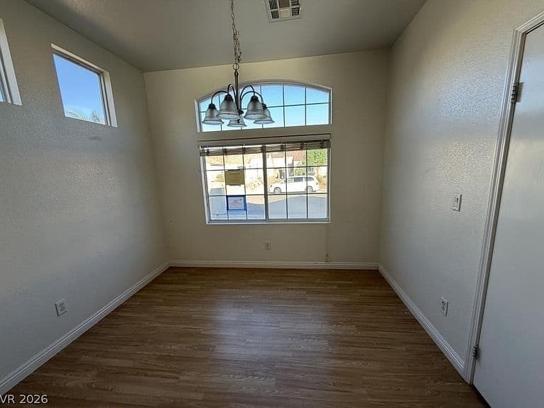 6115 Magic Mesa St photo 5