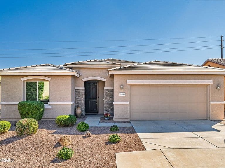 42443 W SEA EAGLE Drive photo 1
