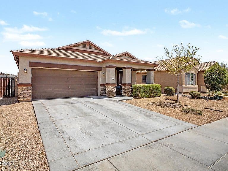 23688 W MAGNOLIA Drive photo 1