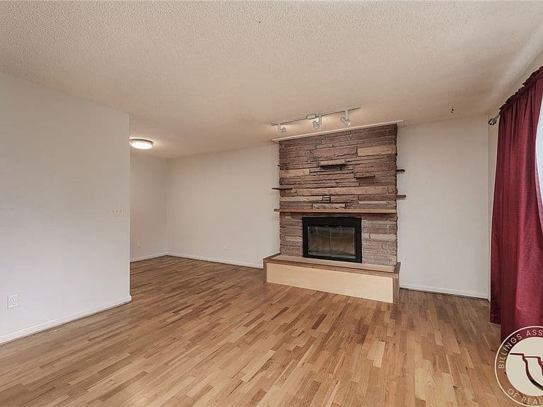 1424 Avenue D photo 3