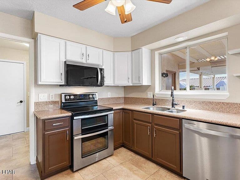 3181 Rocking Horse Dr photo 5