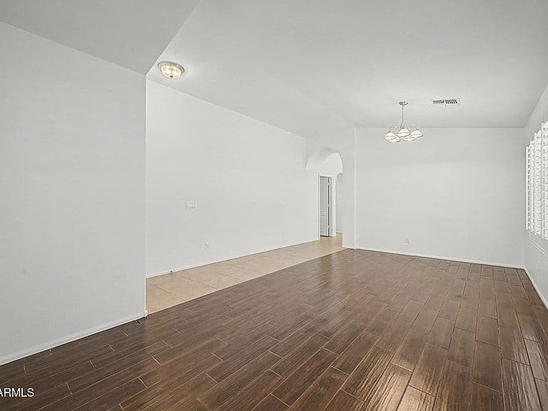 4207 E SANDY Way photo 5