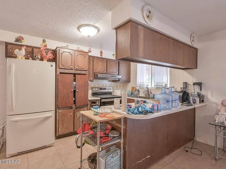 610 N Gene Pl photo 3