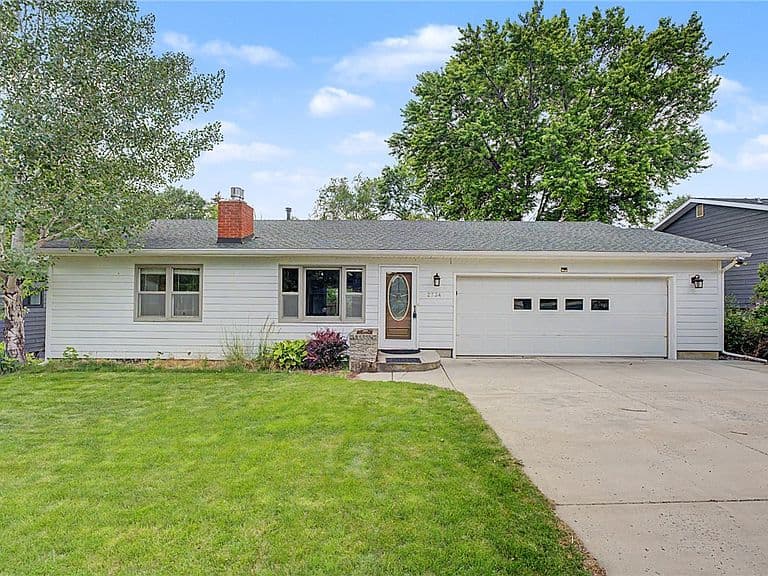 2734 Beth Dr photo 1