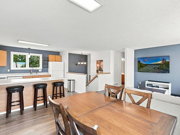 411 Np Ct photo 1