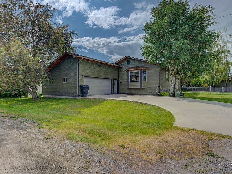 620 Higgins Ave photo 2