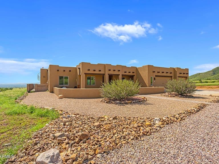 6100 E DARLEY Drive photo 3