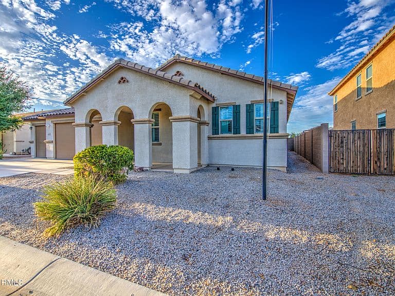 40548 W DENNIS Lane photo 2