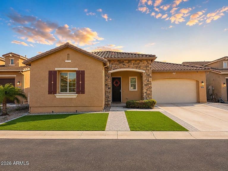 1419 E GWEN Street photo 1