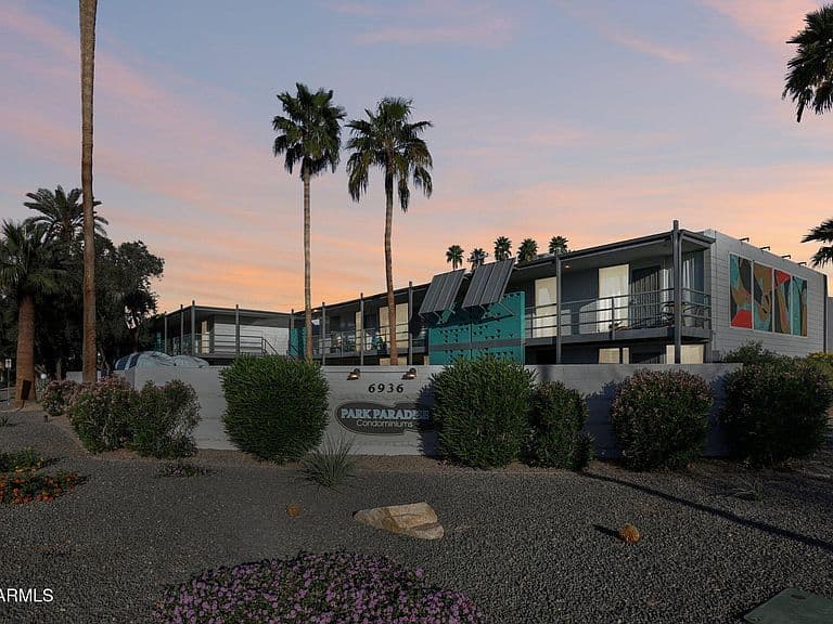 6936 E 4th St APT 8 photo 1