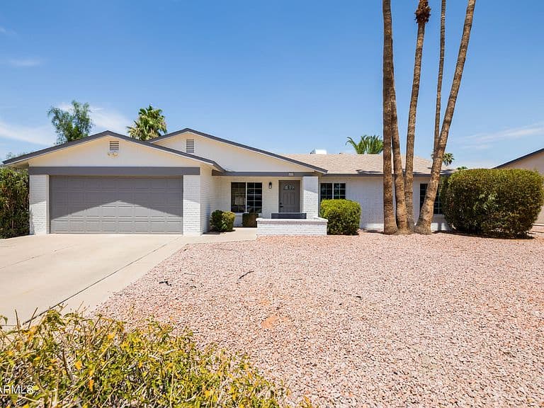5222 E NISBET Road photo 1