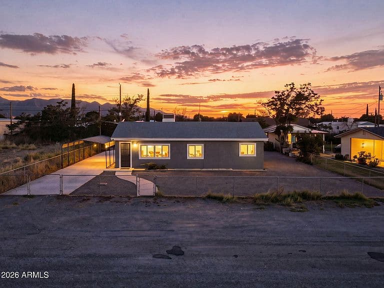 204 4TH Street photo 1