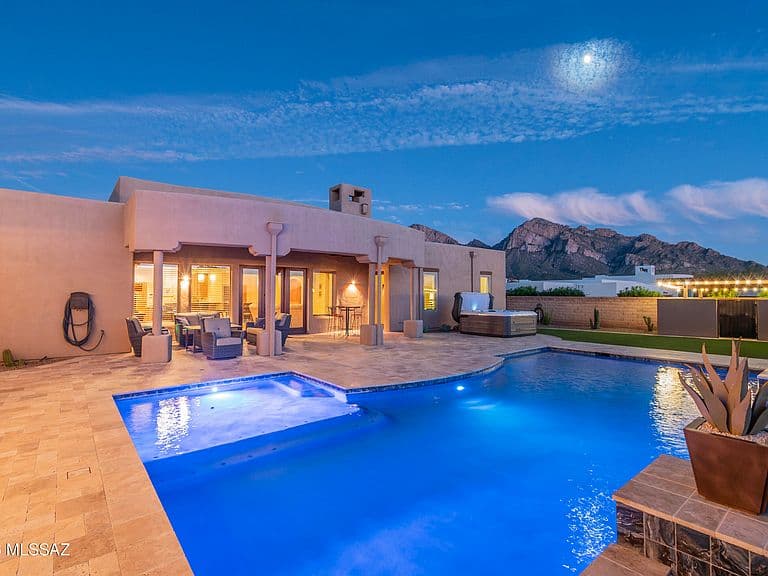 10873 N Pusch Ridge View Pl photo 2