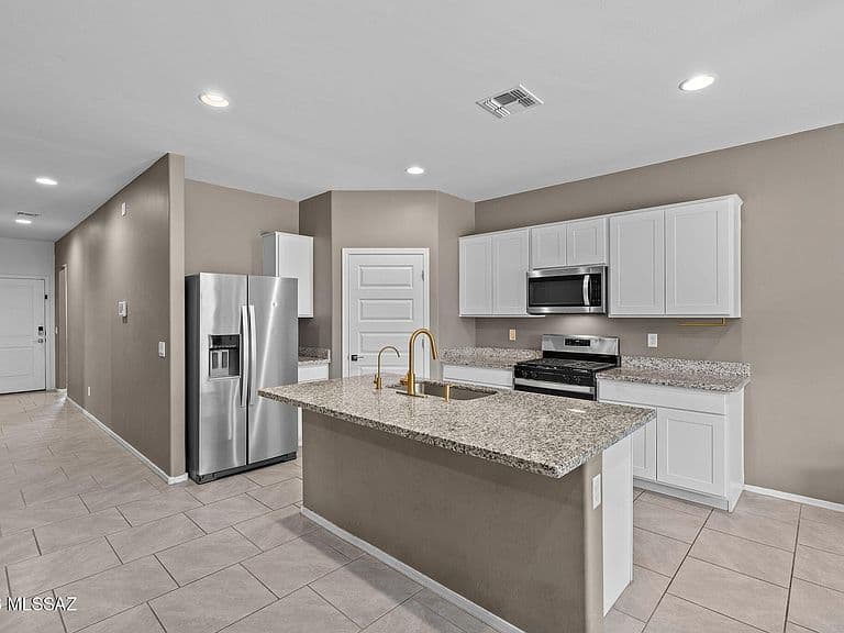 12437 W Lilliston Way photo 3