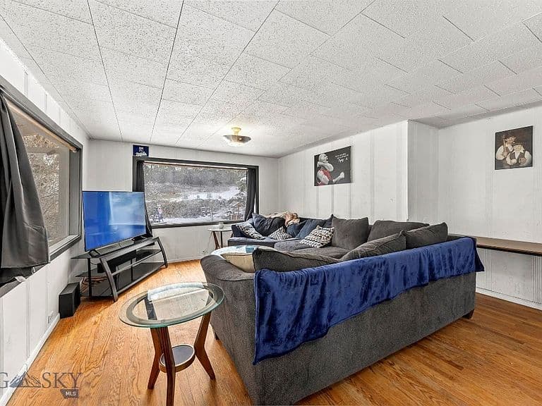 34 E Center St photo 5